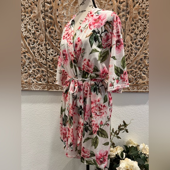 Show Me Your Mumu White & Pink Floral Kimono Shirt Sleeve Robe- One Size - Picture 4 of 13